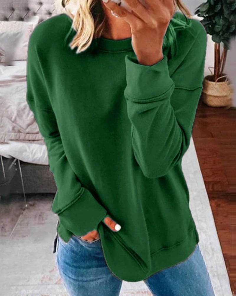 Comfortable women's sweater featuring warm long sleeves