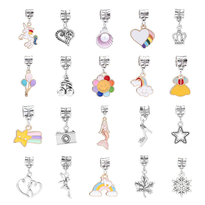 Beading set for children with heart and star shaped decorative charms