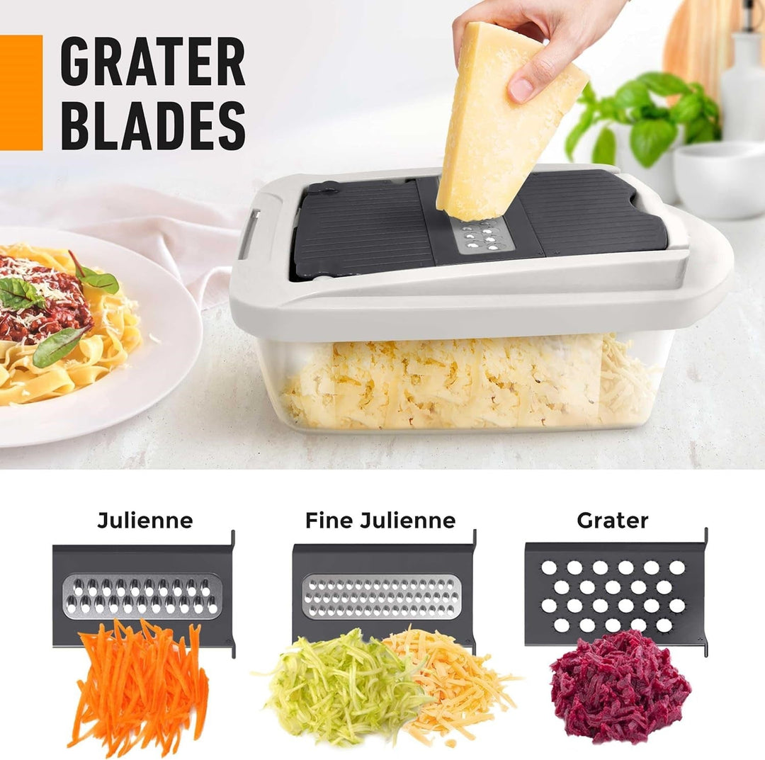 Complete kitchen tools set including 8 blades and hand guard