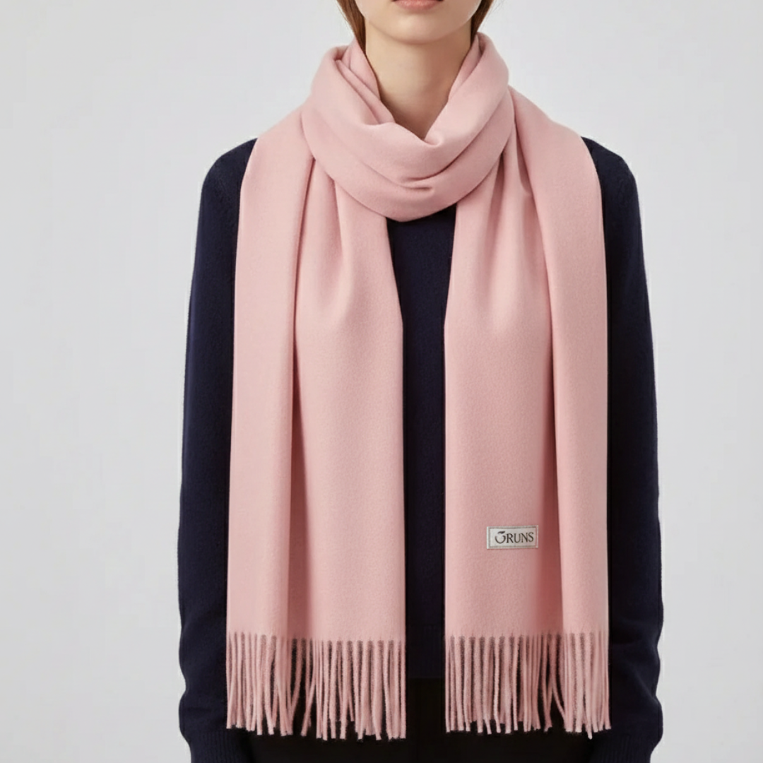 Heavyweight women's scarf for ultimate winter warmth