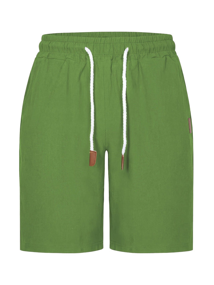 Lightweight drawstring shorts for men in classic color