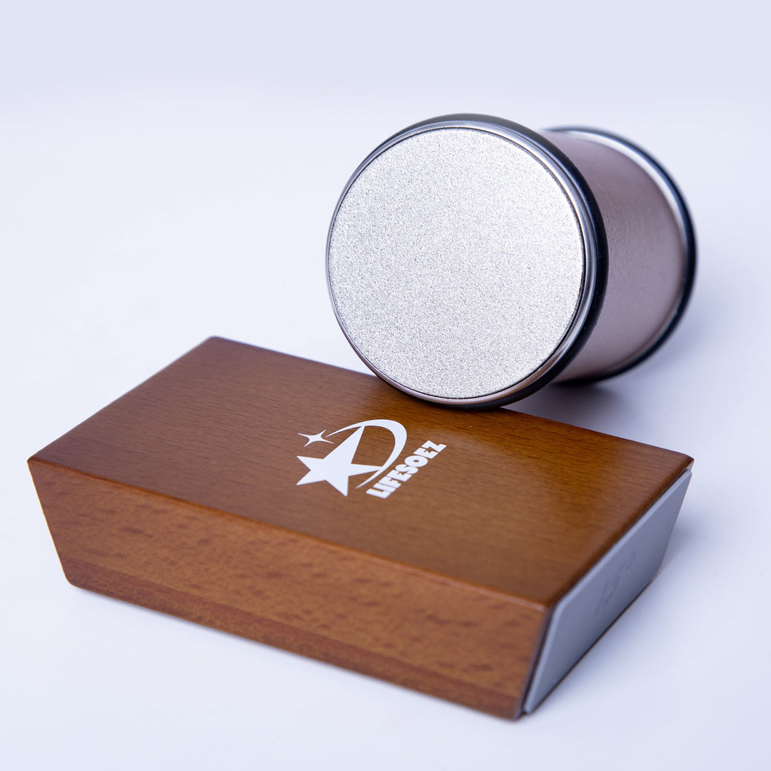 Close-up of the diamond abrasive disc on the rolling knife sharpener