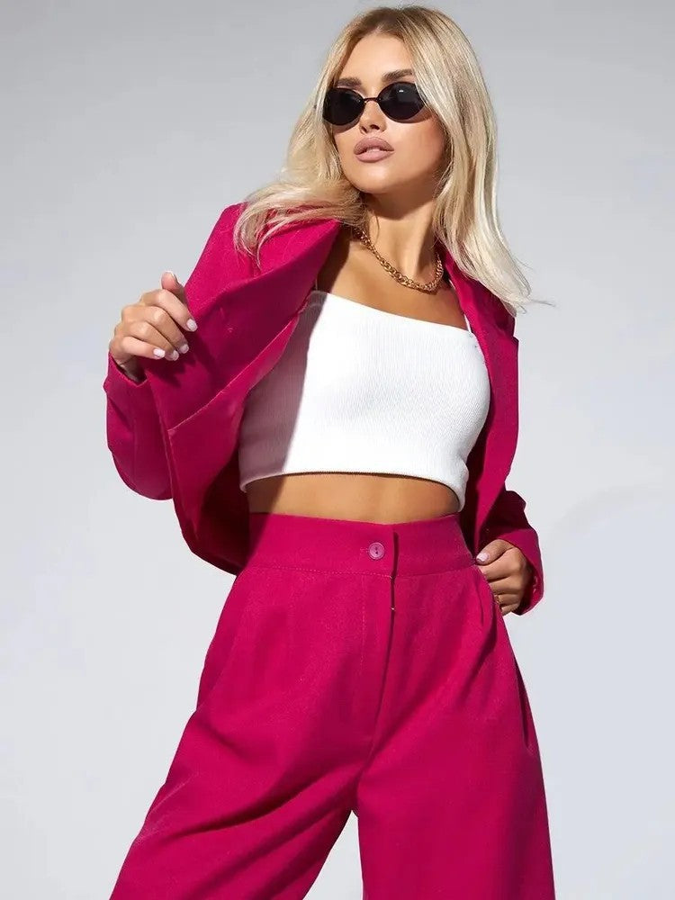 Stylish tailored jacket showcasing sophisticated womens fashion details