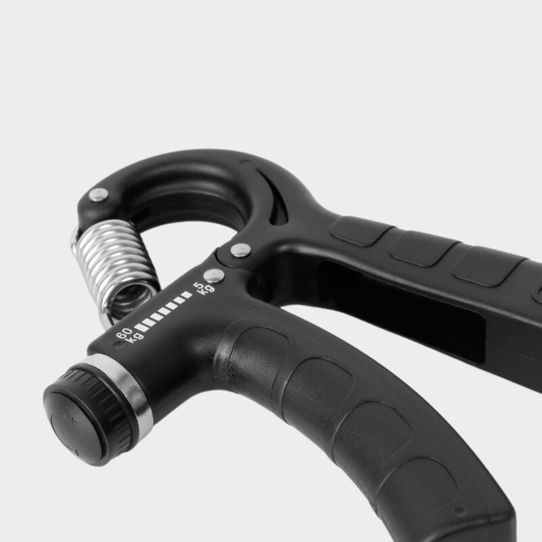 Portable hand exerciser suitable for men and women fitness routines