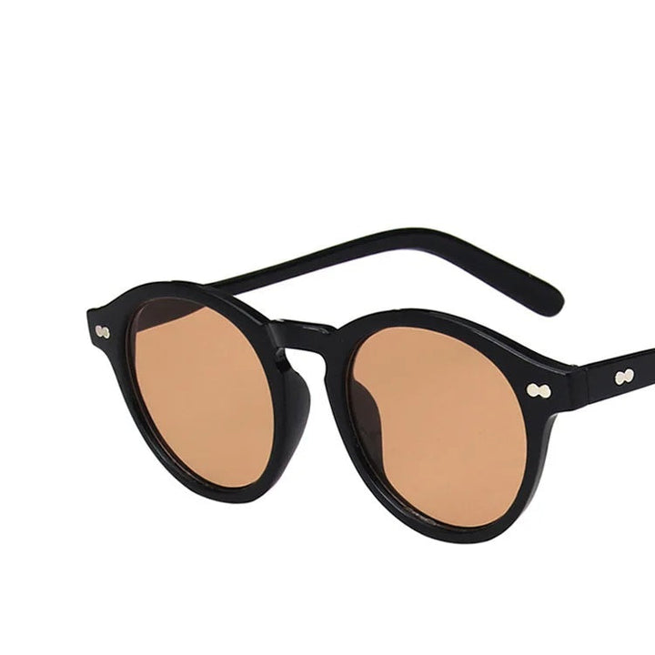 Women's vintage style round sunglasses with UV400 protection