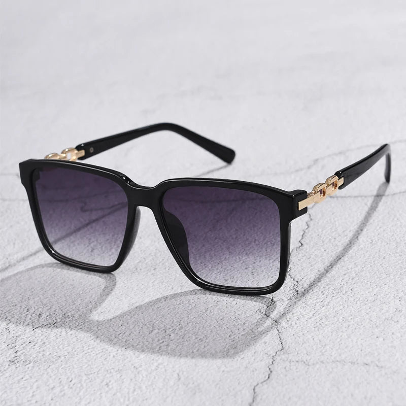 Women's square gradient sunglasses in black-pink with dark tinted lenses