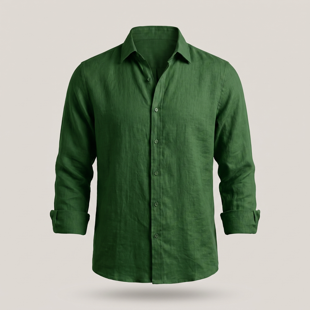 Sleeve cuff detail on men's fashionable everyday shirt