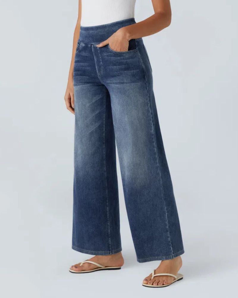 High-waisted women's jeans featuring a relaxed silhouette and belt loops