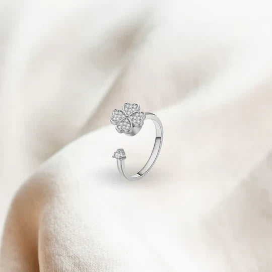 Detailed shot of womens adjustable spinner jewelry showcasing craftsmanship