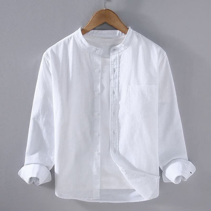 Long sleeve cuff detail on men's fashion shirt