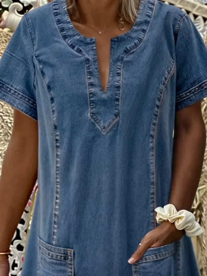 Comfortable pocket dress in blue for everyday casual wear