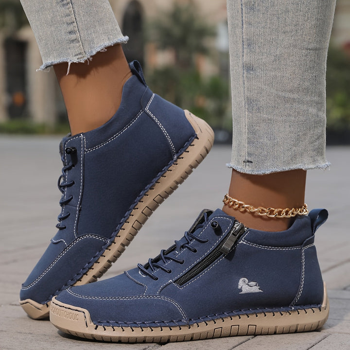 Comfortable lace-up trainers designed for all-day women's wear