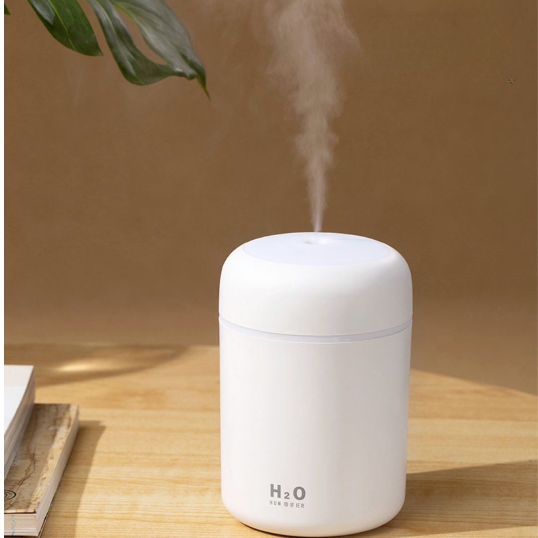 Portable USB humidifier packaging and product contents displayed