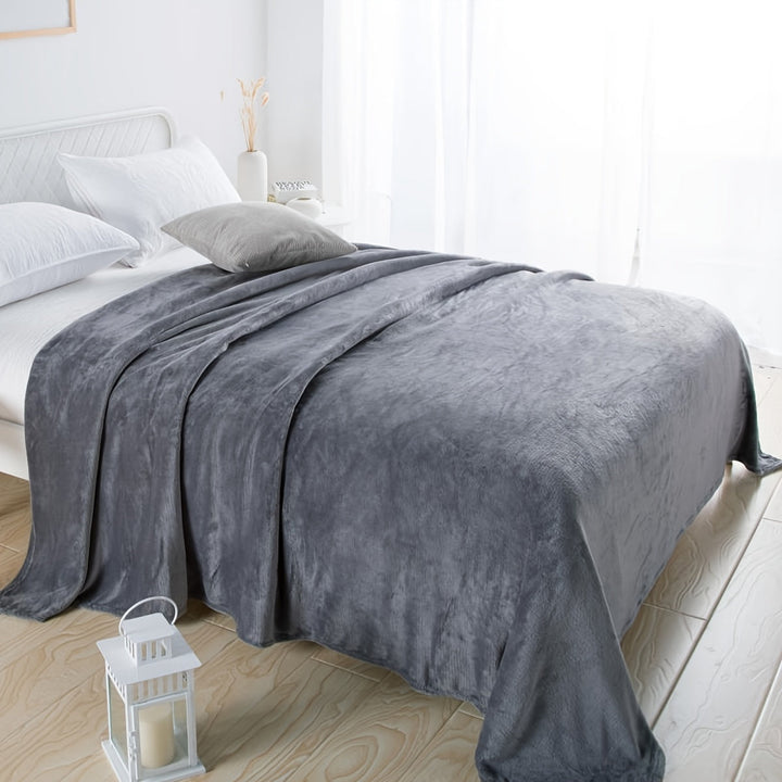 All season blanket featuring breathable soft flannel fabric for year-round use