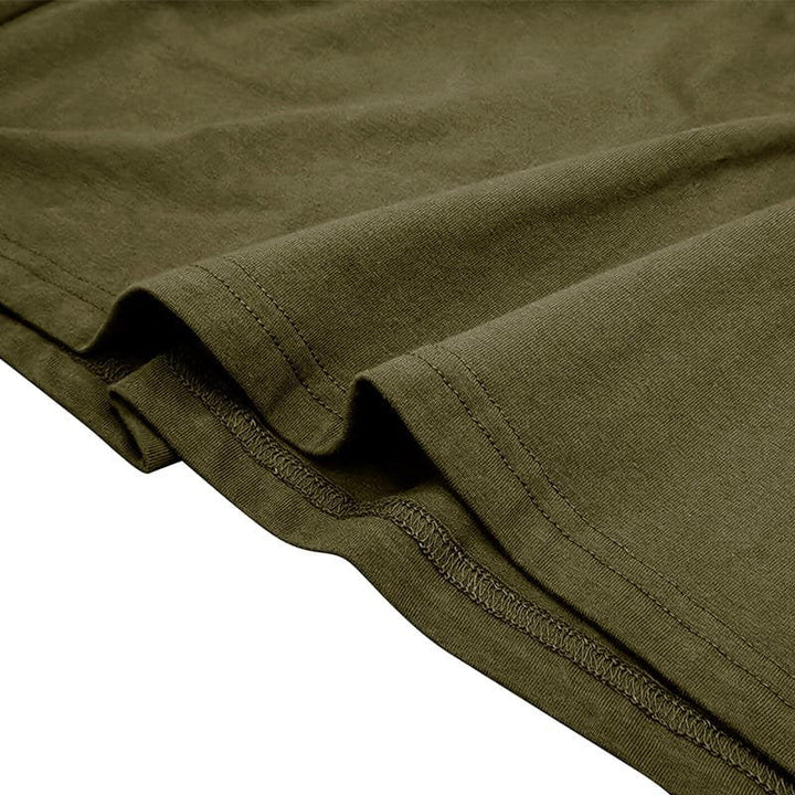 Product description infographic detailing the fabric composition of the men's polo.