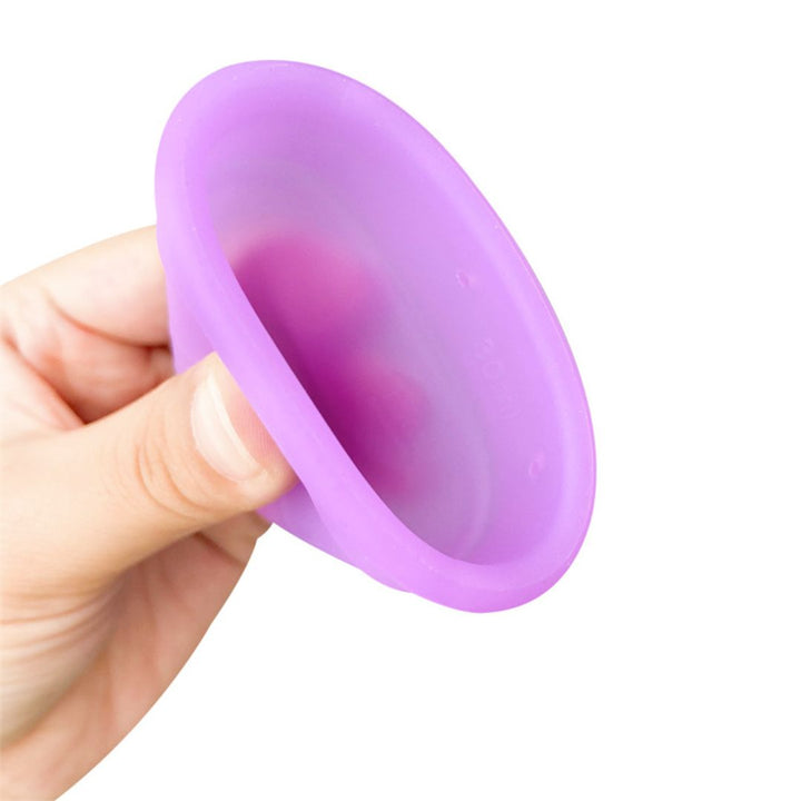 Infographic showing size comparison for the reusable menstrual cup