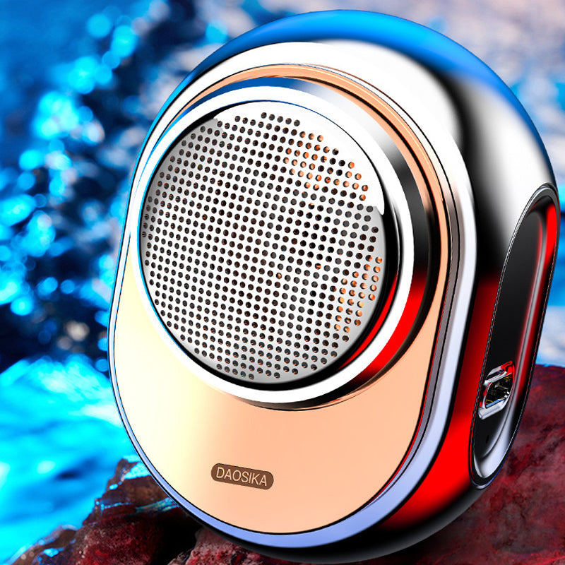 Close up of the rotary blades on a mini mens shaver