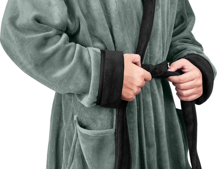 Durable stitching and premium finish on bath robe
