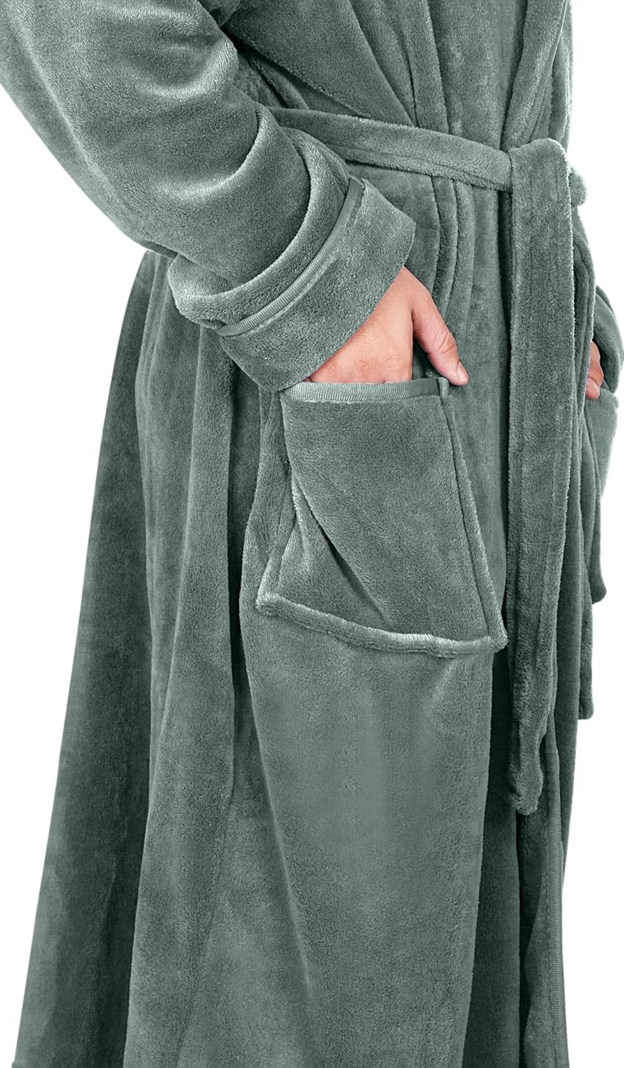 Soft inner lining of warm mens sleepwear bathrobe