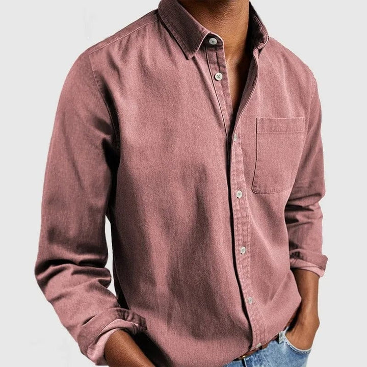 Long sleeve detail with adjustable button cuffs on everyday style shirt