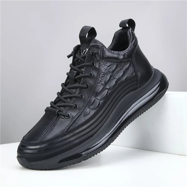 Mens luxury air cushion trainers in classic black, casual footwear