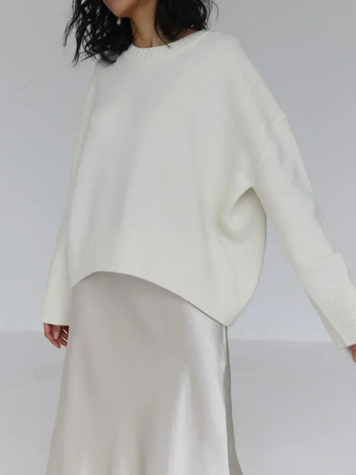 Stylish everyday knitwear piece featuring a comfortable oversized silhouette