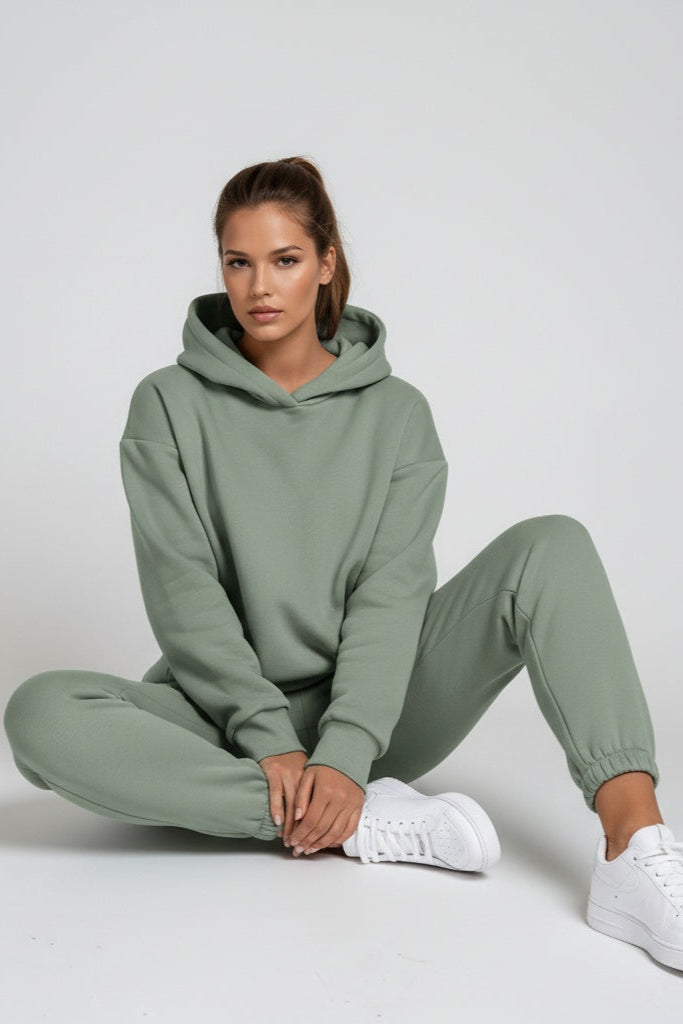 Comfortable casual wear two piece set with hoodie and sweatpants