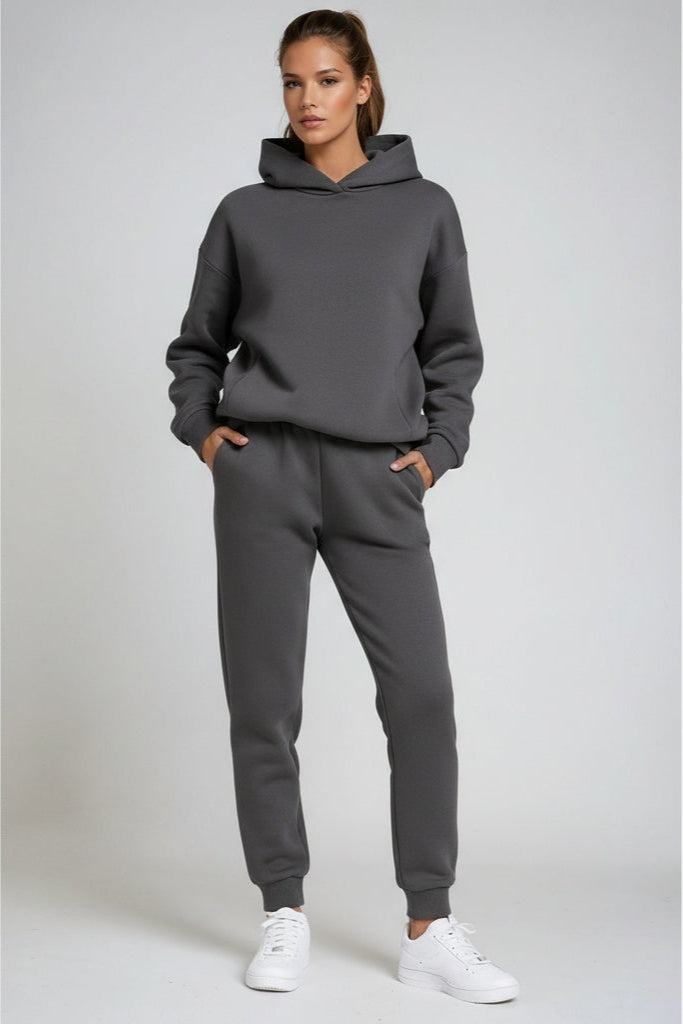 Relaxed fit women clothing sweatshirt and joggers activewear outfit
