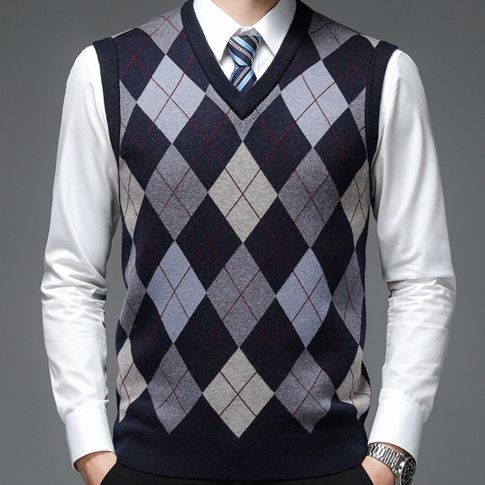 Quinlan | Men’s Argyle V-Neck Vest
