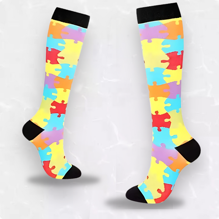 Breathable travel socks with colorful design and graduated compression