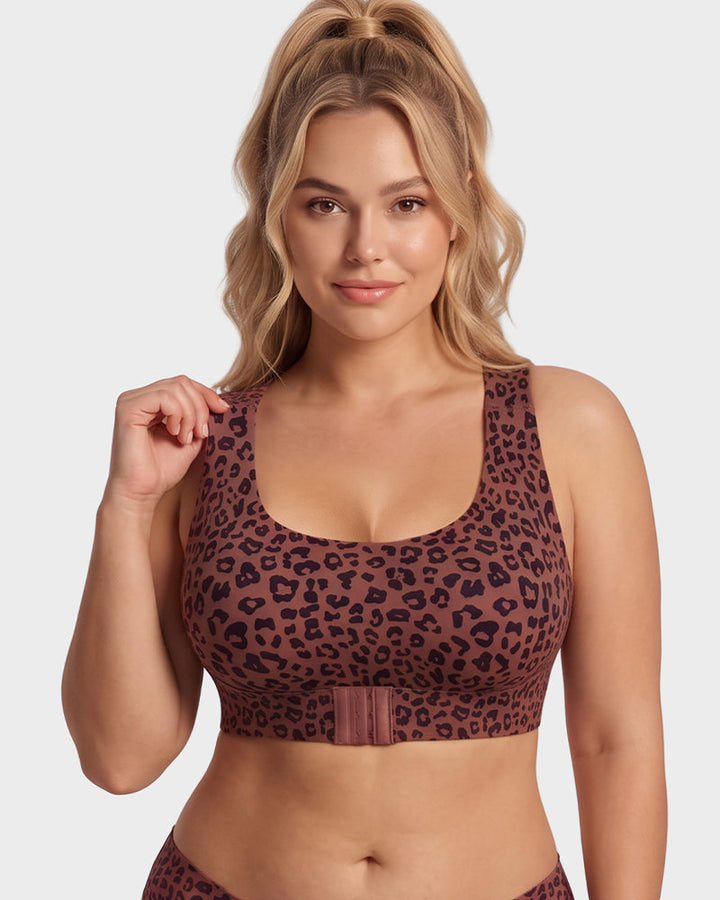 Stretchable fabric and wide straps on women's front closure bra