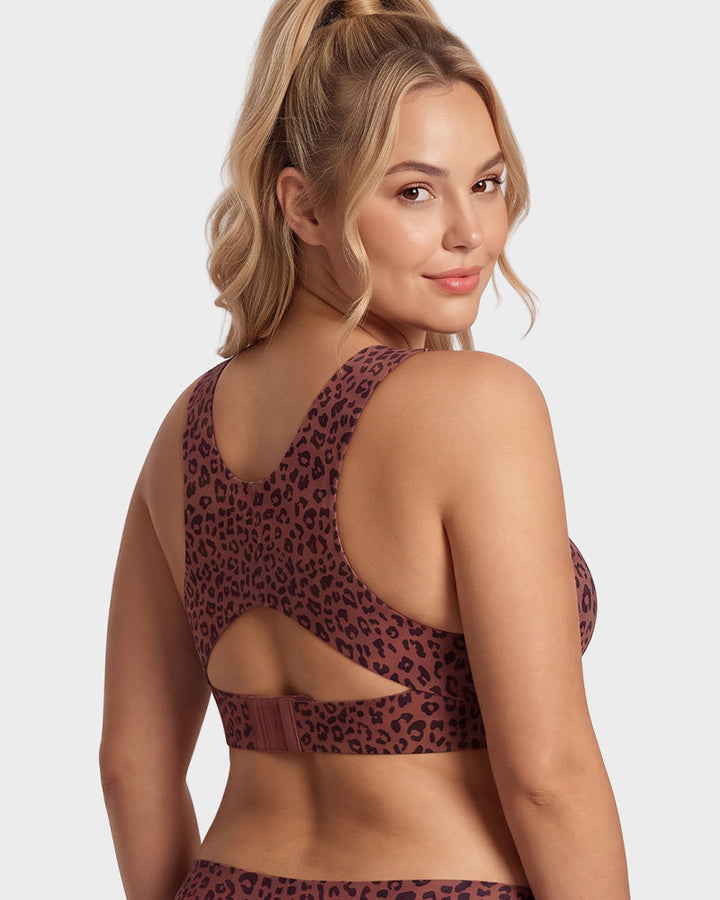 Interior lining and padding details of the daily support posture bra