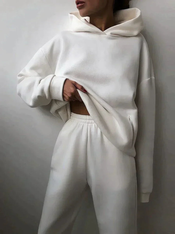 Detailed shot of the elastic waistband and pocket on the comfortable loungewear pants