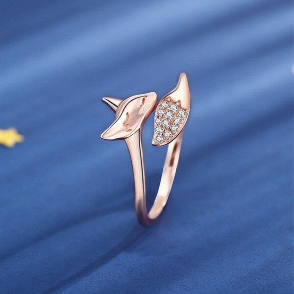 Close up of a unique silver fox ring nature jewelry piece for women