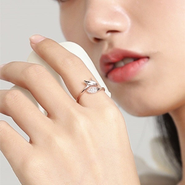 Womens silver fox ring statement ring showing detailed animal jewelry design