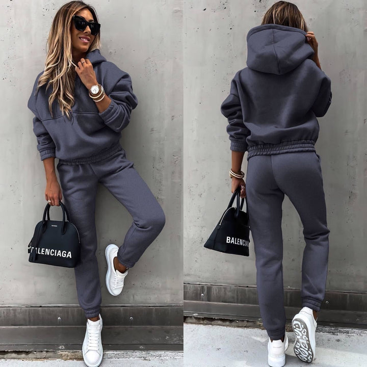 Close-up detail of soft fabric on the women's loungewear hoodie set