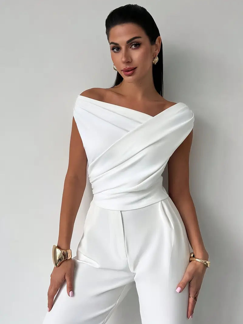 Professional office wear styling of the stylish women's top