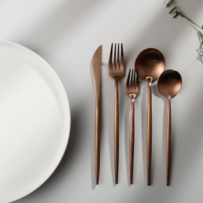 Detailed view of the tines on a minimalist stainless steel dinner fork