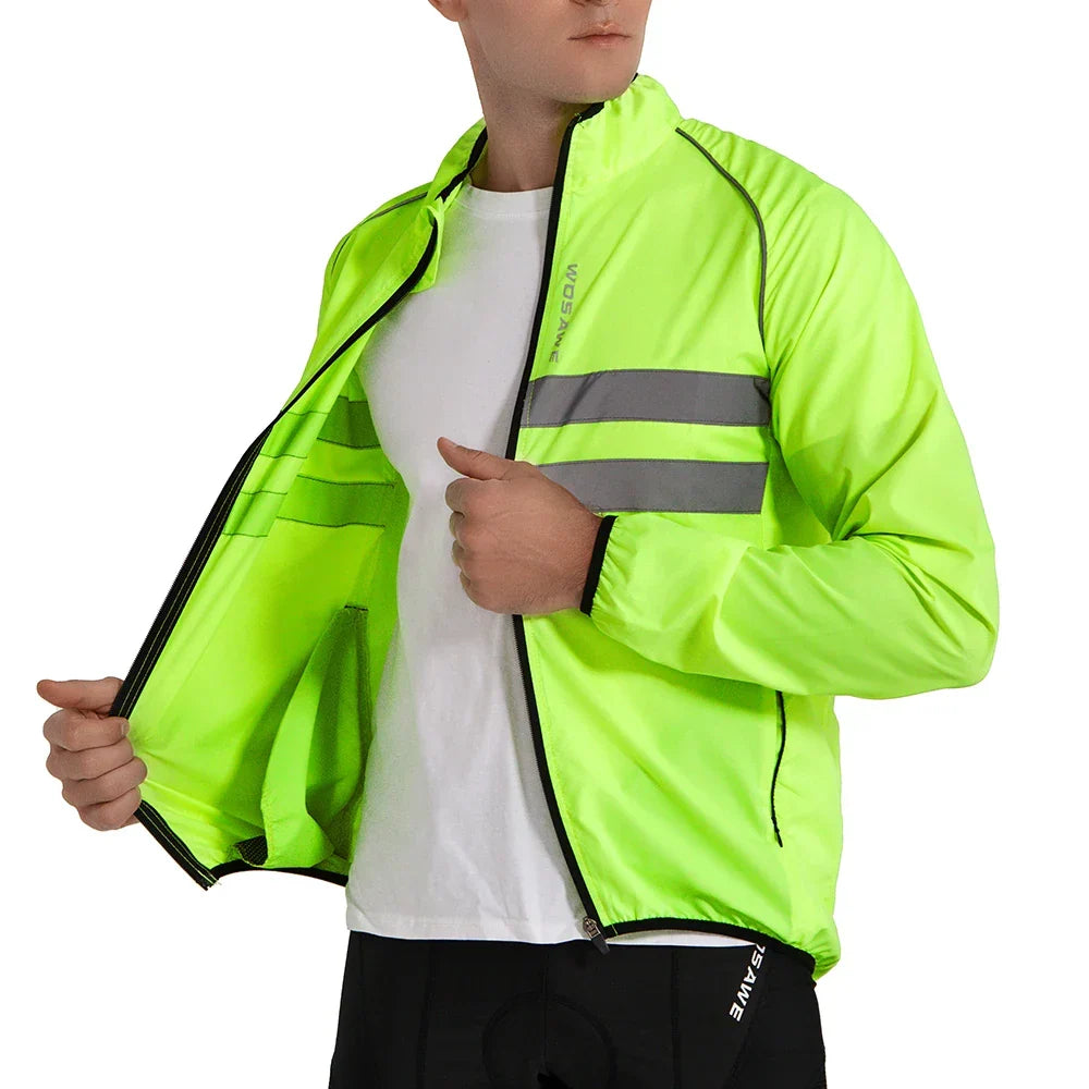 Pocked detail on mens outdoor sports cycling windbreaker jacket