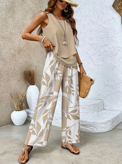 Detailed shot of the waistband on the leaf print wide leg pants