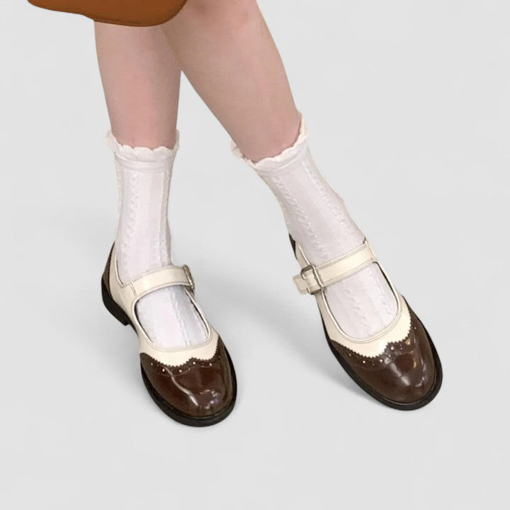 Elegant women's classic black Mary Jane shoes ideal for everyday wear and office outfits.
