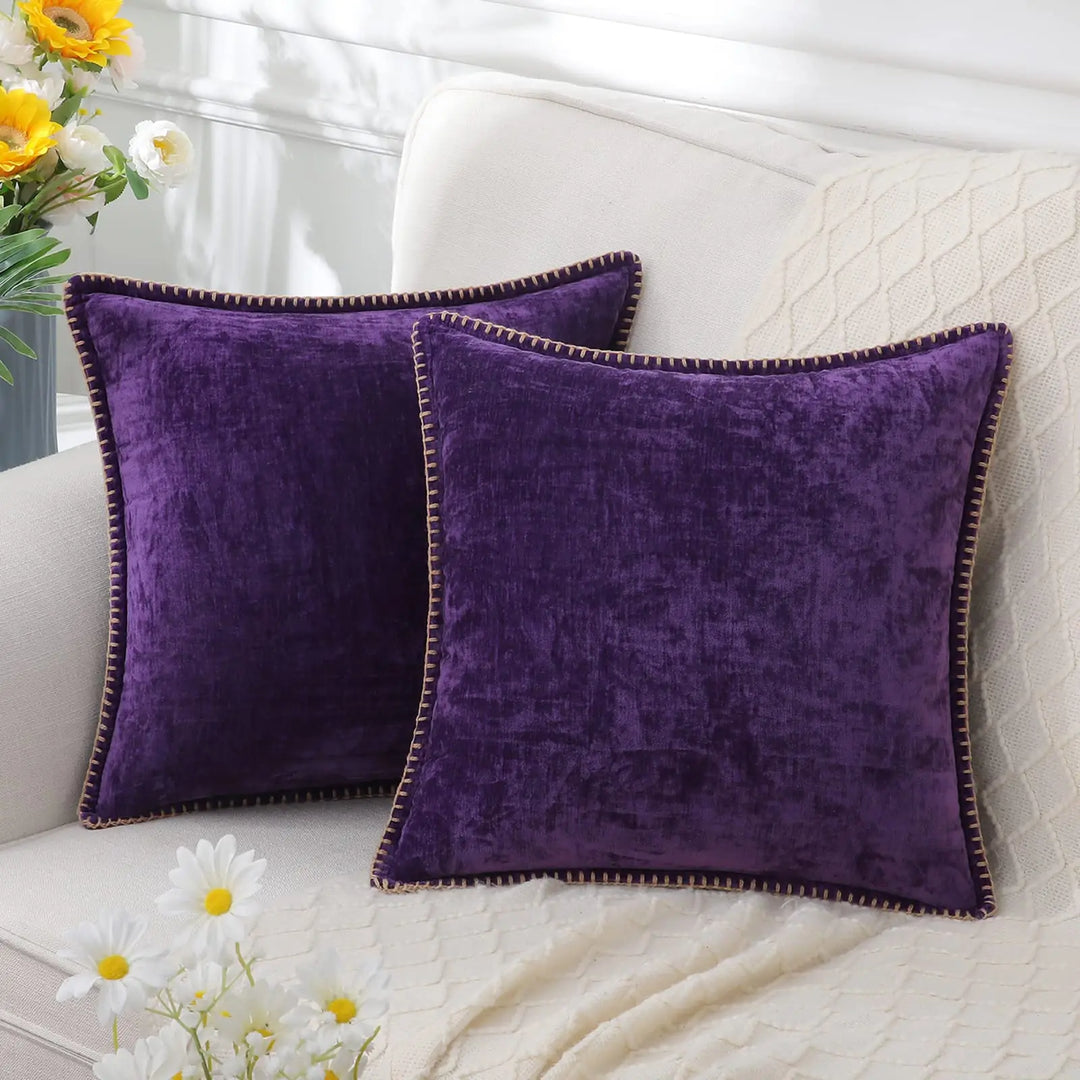 Decorative pillow cover with neat invisible zipper closure design