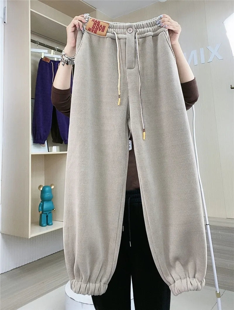 Thermal warmth demonstration of womens winter wear joggers
