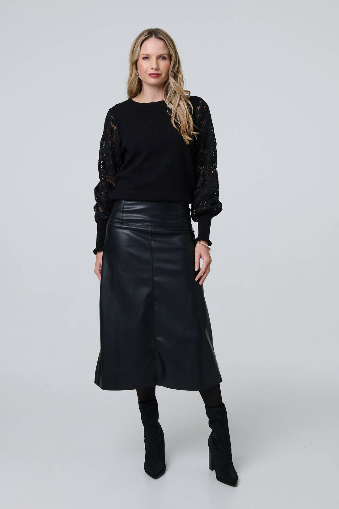 Detailed button accent on brown high waist midi skirt