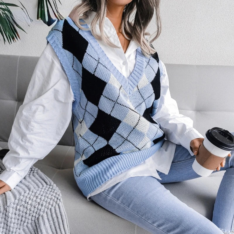 V-neck detail on women's sleeveless checked knit top