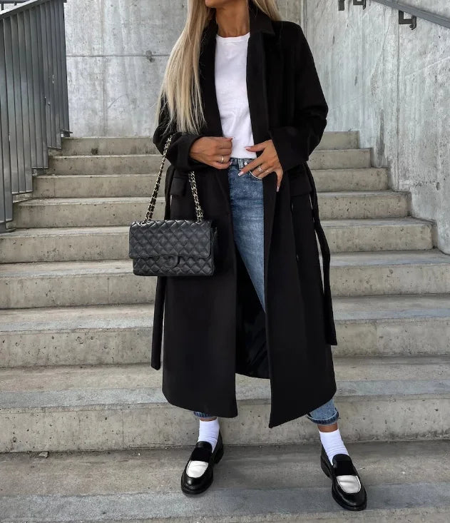 Elegant women's long lapel winter coat in a stylish casual outerwear design