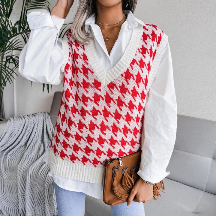 Sleeveless checked sweater vest with V-neckline