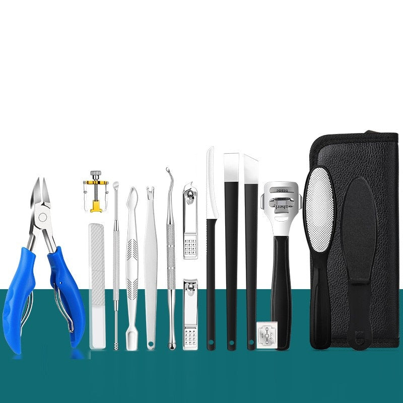 Black unisex 17-piece professional manicure and pedicure grooming set open
