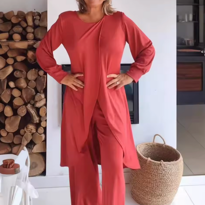 Soft knit two-piece matching set for comfortable daily casual wear