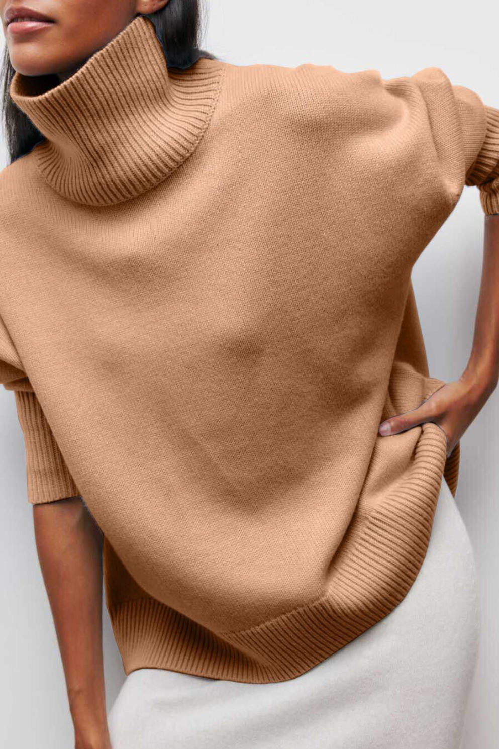 Oversized turtleneck sweater for women in cozy knit fabric for winter